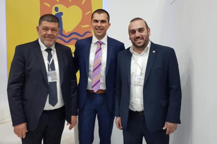 καρουσος πυριλης