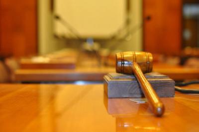 ΣΦΥΡΙ ΔΙΚΑΣΤΗΡΙΟΥ