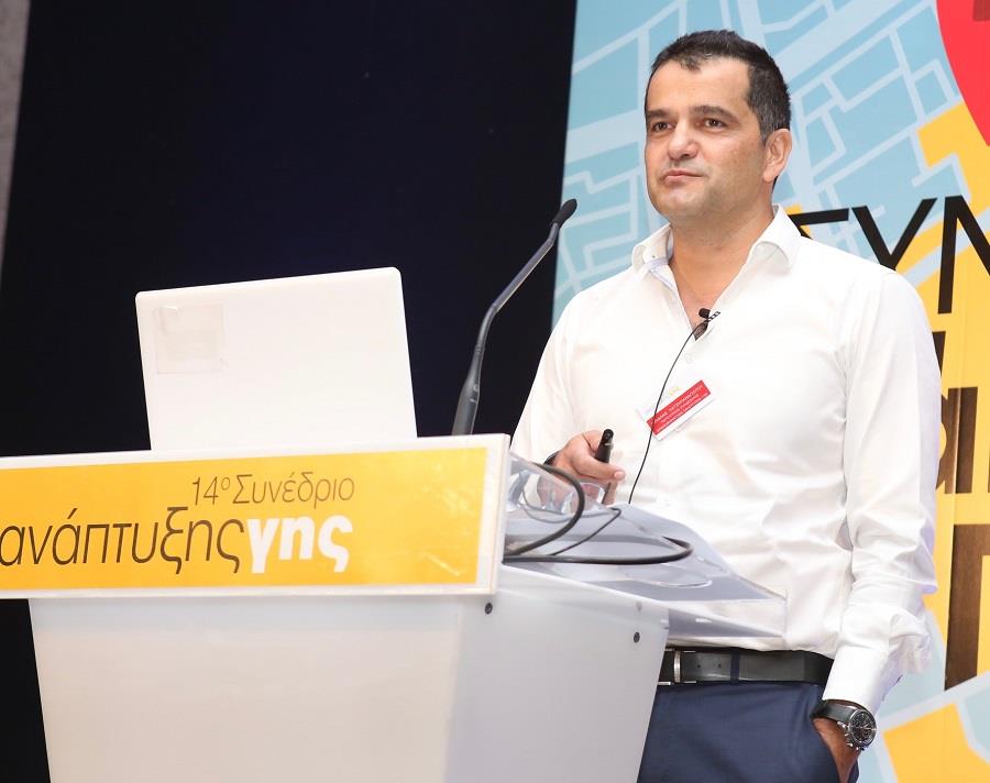 Μιχάλης Χατζηπαναγιώτου