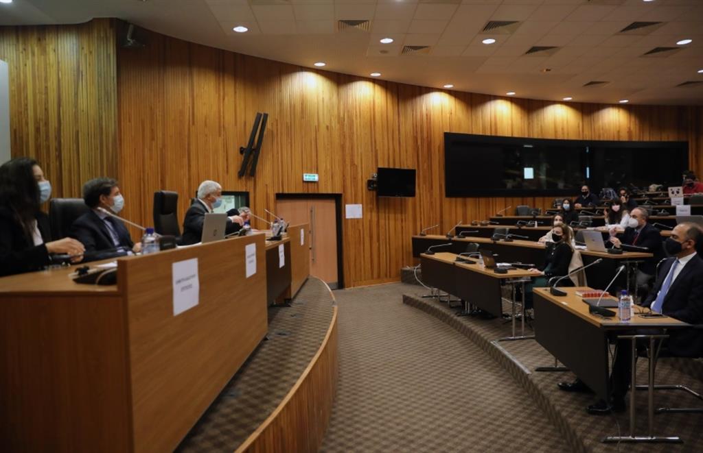 ερευνητική επιτροπή διαβατήρια