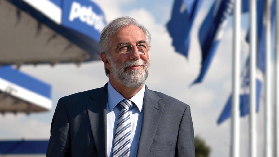 Dinos Lefkaritis - 900x506