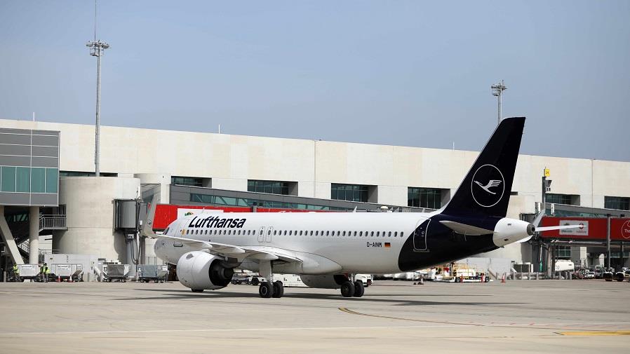 LufthansaAirlines40yrsCyprus