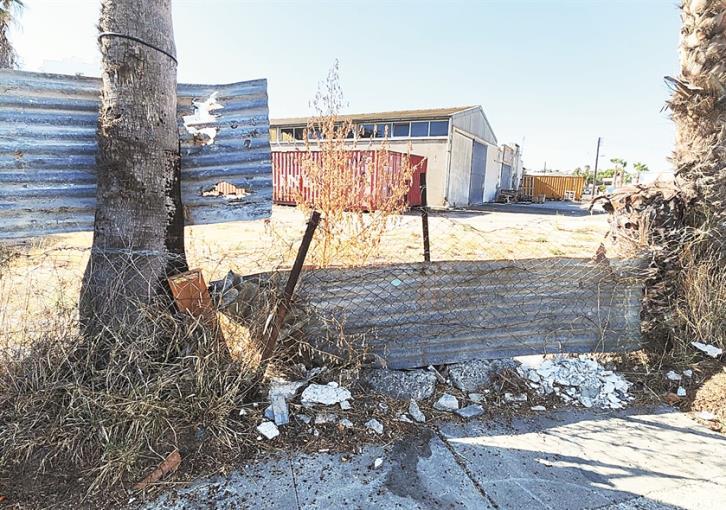 ΠΑΜΠΟΥΛΑ ΛΑΡΝΑΚΑ