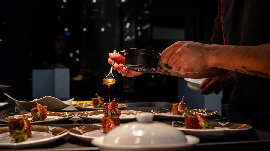 Famille Perrin Event at L Atelier (1)