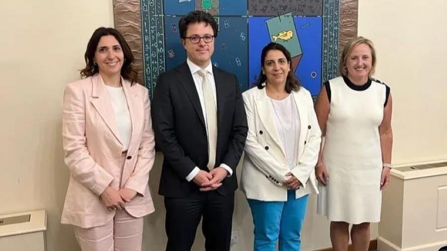 ΑΜΕΡΙΚΑΝΟΣ ΥΦΕΞ ΚΥΡΩΣΕΙΣ ΣΥΝΑΝΤΗΣΗ