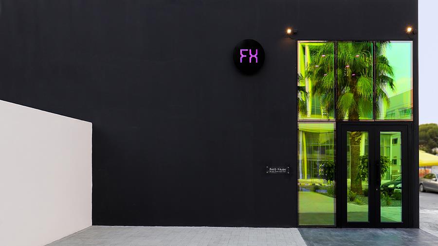Facade 900X506