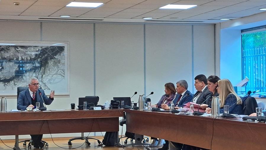 ΒΟΥΛΗ ΜΗΤΡΩΟ