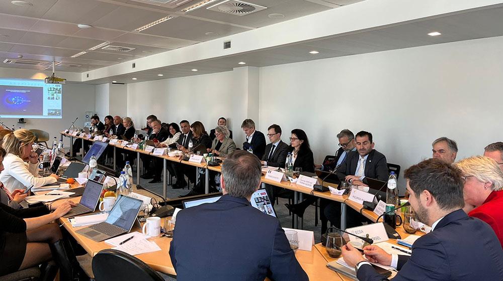 knevryxellesepitheseis