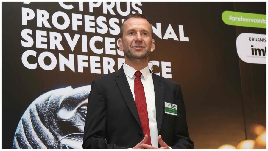 MixCollage-21-May-2024-10-31-AM-5890