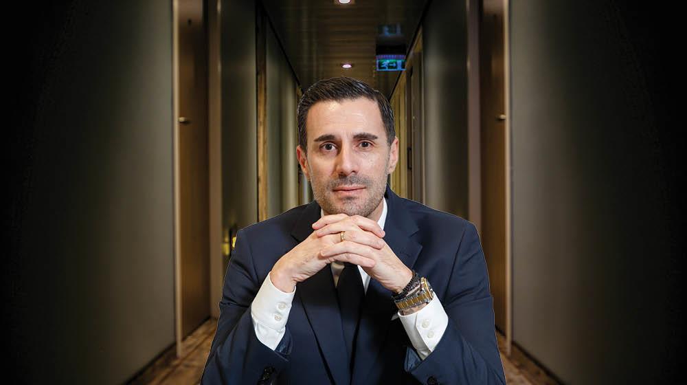 QA Φ.Ρουσουνίδης - Ξενοδόχος