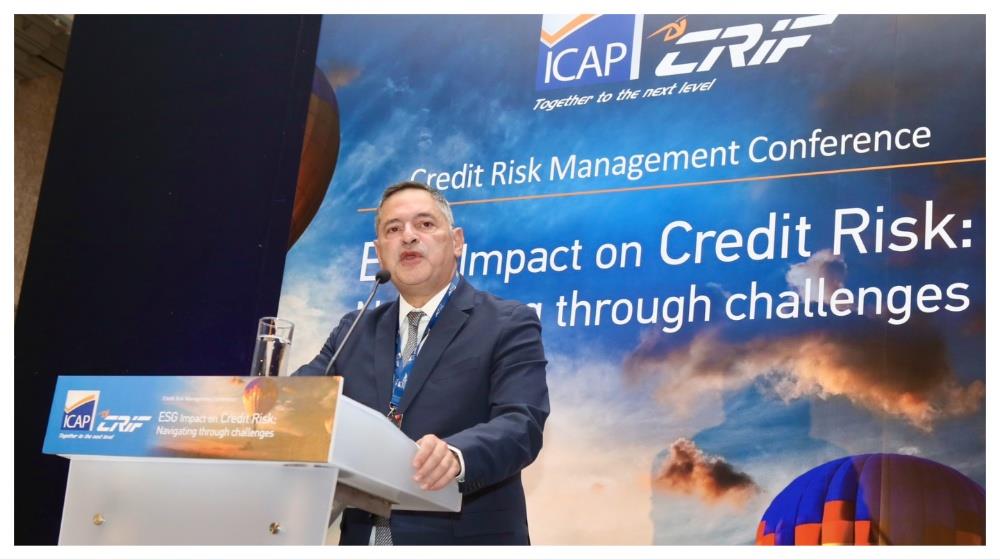 MixCollage-04-Nov-2024-09-59-AM-3592