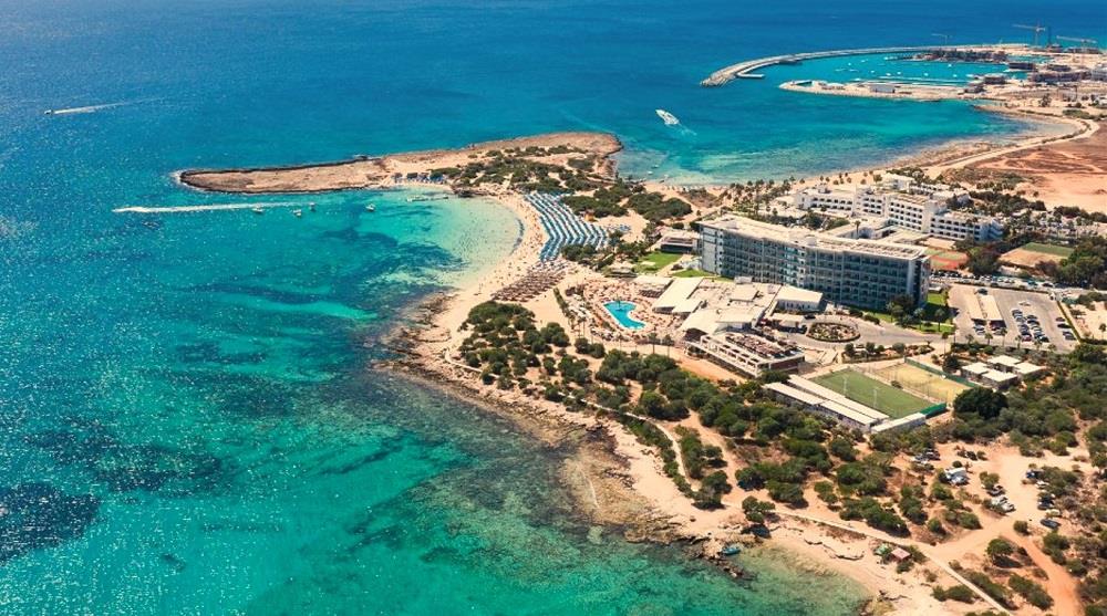 ΜΑΚΡΟΝΗΣΟΣ