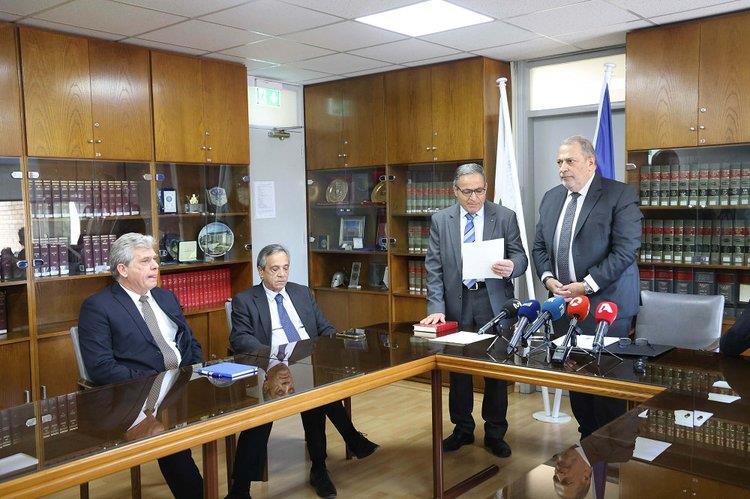 ΕΡΕΥΜΗΤΙΚΗ ΤΑΚΑΤΑ