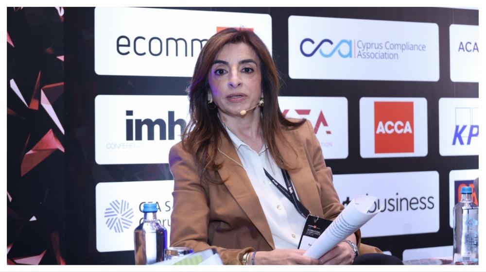 MixCollage-22-May-2025-02-11-PM-5060