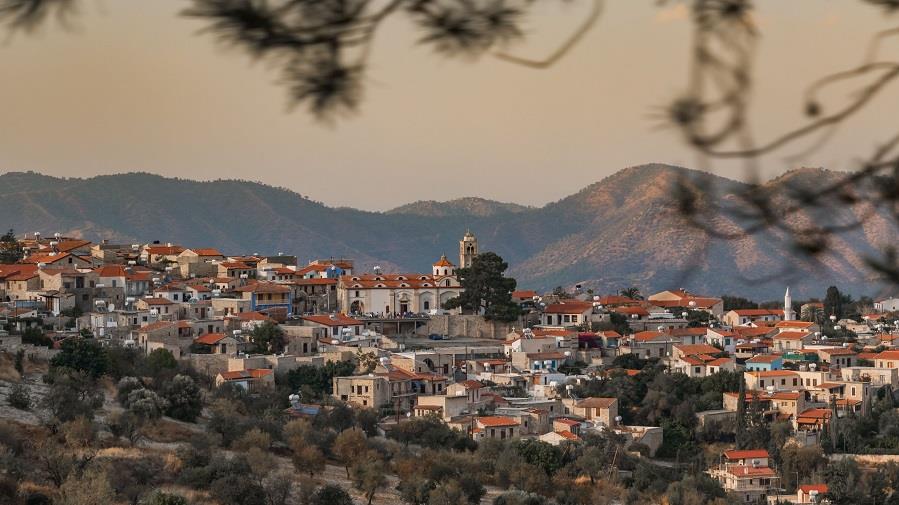 ΛΕΥΚΑΡΑ