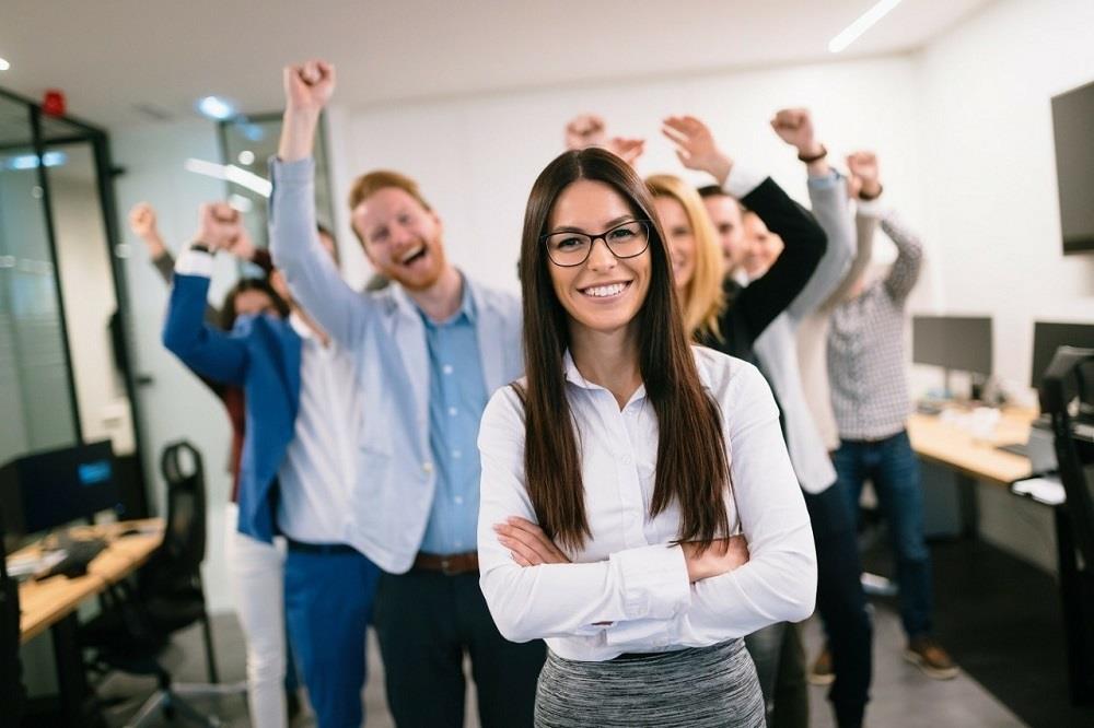 5241451271494643 happy-employees-1280x853 (1)