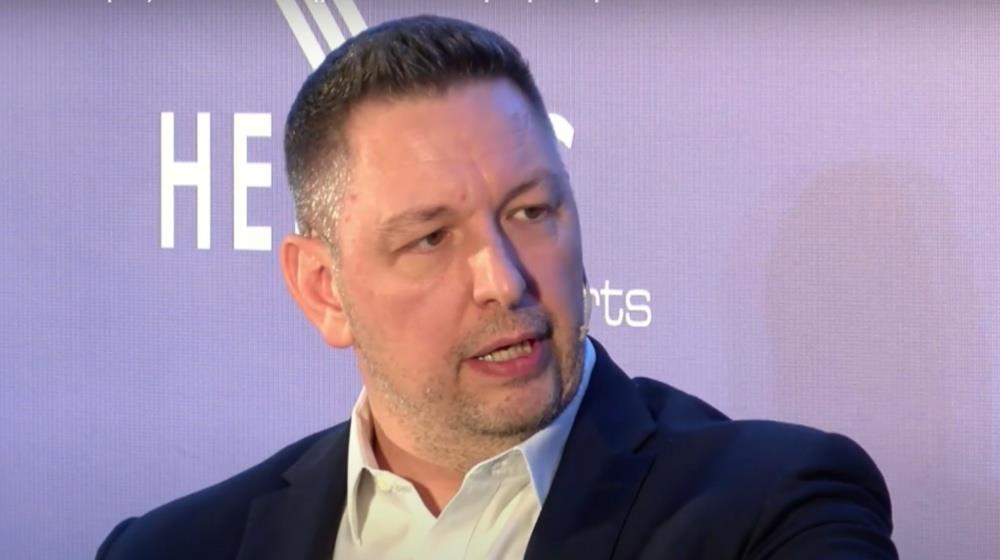 5254368461528530 MixCollage-26-Aug-2025-10-37-AM-2106