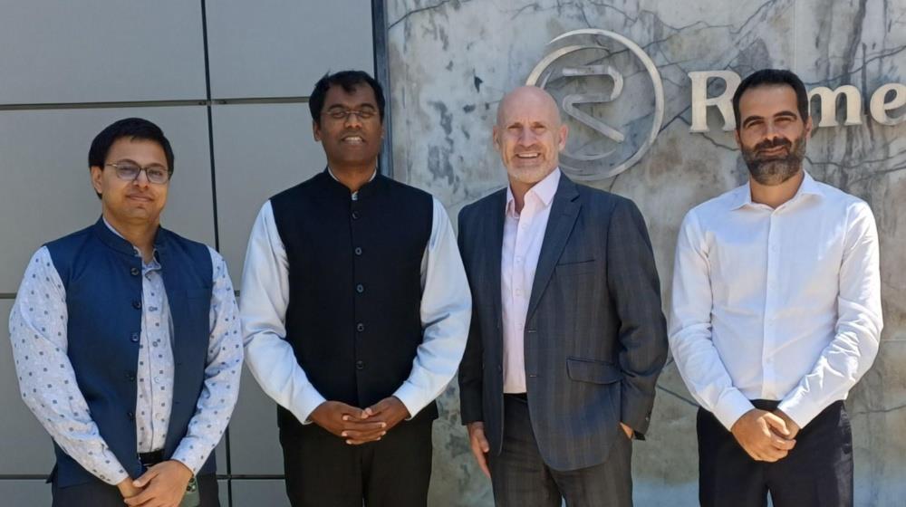 5256982110735670 MixCollage-29-Aug-2025-11-16-AM-3134