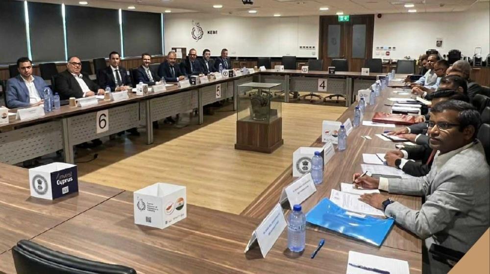 5271697438912063 MixCollage-15-Sep-2025-12-02-PM-5075 Nero AI Image Upscaler Photo Face