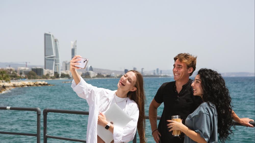 5283722049268528 UoL main