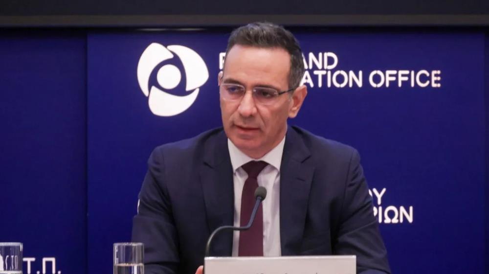 5292349135032204 MixCollage-09-Oct-2025-09-41-AM-7051