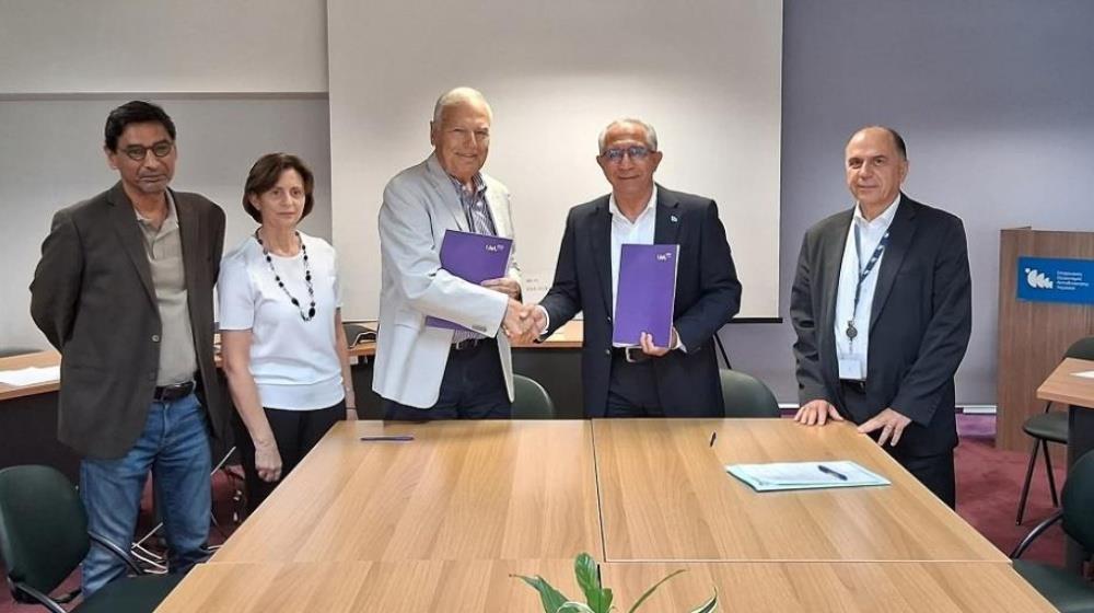 5304609007042826 collage - 2025-10-23T141453.156