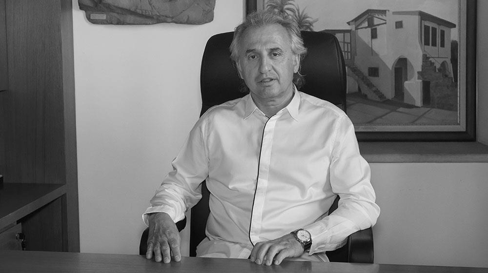 konstantietekBLACK1000