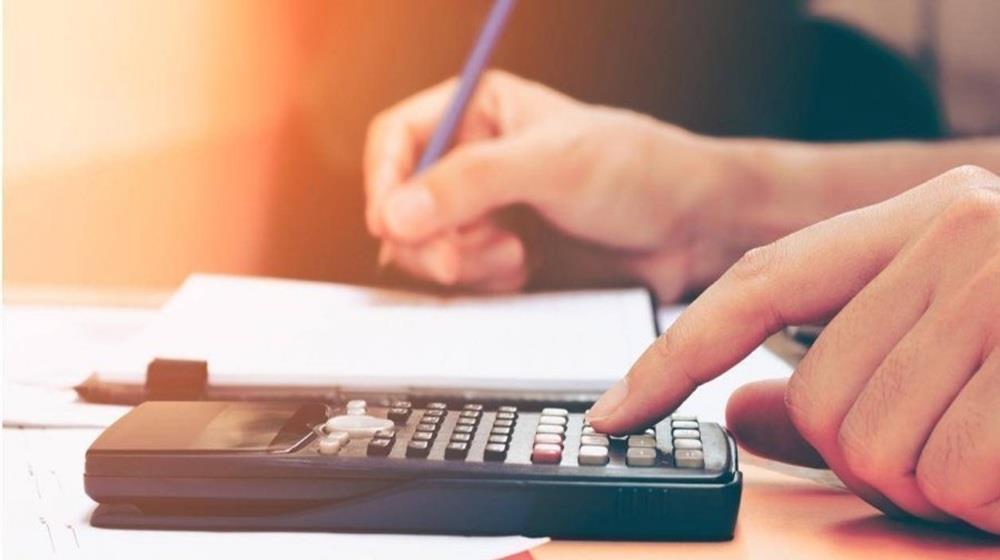 &Sigma;&tau;&alpha;&tau;&iota;&sigma;&tau;&iota;&kappa;ή &Upsilon;&pi;&eta;&rho;&epsilon;&sigma;ί&alpha;: &Sigma;&tau;&eta;&nu; &kappa;&alpha;&tau;ώ&tau;&epsilon;&rho;&eta; &epsilon;&iota;&sigma;&omicron;&delta;&eta;&mu;&alpha;&tau;&iota;&kappa;ή &tau;ά&xi;&eta; &tau;&omicron; 27,8% &tau;&omicron;&upsilon; &pi;&lambda;&eta;&theta;&upsilon;&sigma;&mu;&omicron;ύ, &tau;&omicron; 7,6% &sigma;&tau;&eta;&nu; &alpha;&nu;ώ&tau;&epsilon;&rho;&eta;