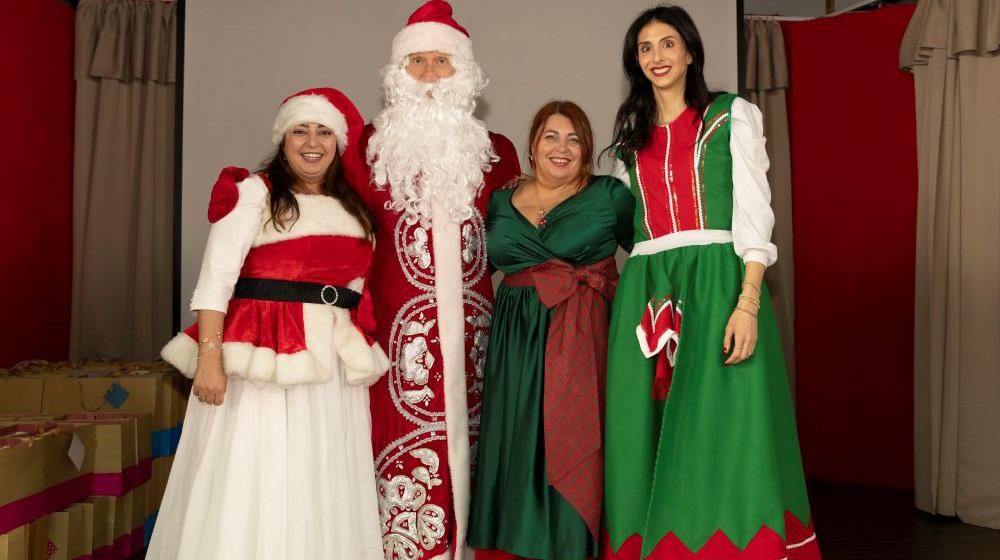 Ό&tau;&alpha;&nu; &tau;&omicron; &pi;&nu;&epsilon;ύ&mu;&alpha; &tau;&omega;&nu; &Chi;&rho;&iota;&sigma;&tau;&omicron;&upsilon;&gamma;έ&nu;&a