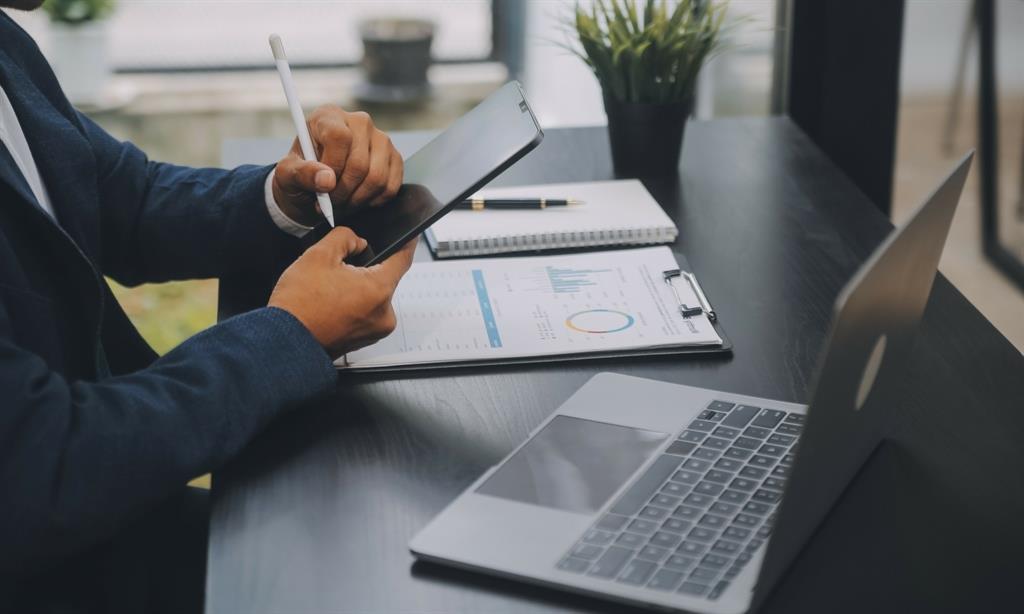 5365837351182566 ergasia-new-123rg 21-2048x1228