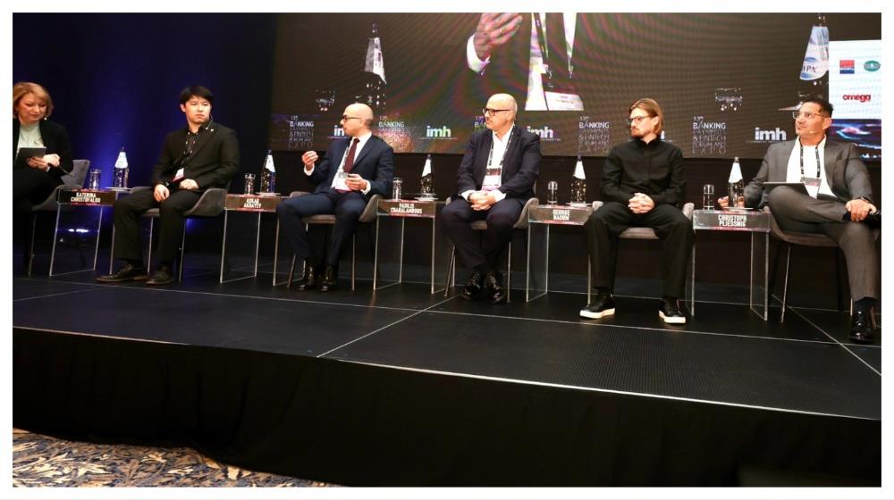 5380640442241511 MixCollage-19-Jan-2026-02-22-PM-4811