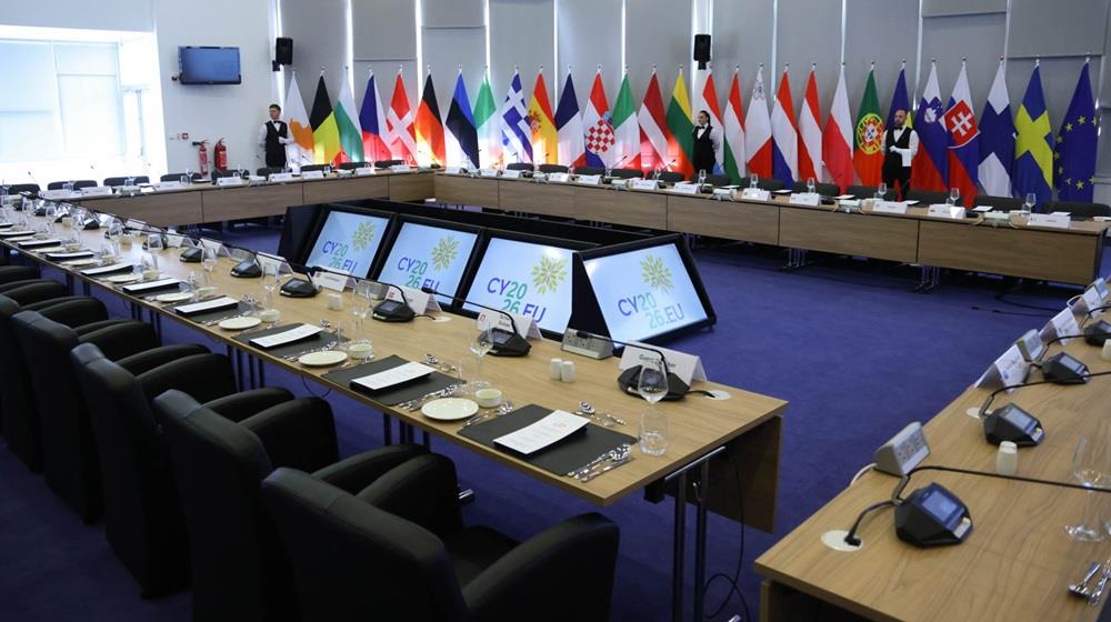 &Kappa;&upsilon;&pi;&rho;&iota;&alpha;&kappa;ή &Pi;&rho;&omicron;&epsilon;&delta;&rho;ί&alpha;: &Omicron;&iota; &epsilon;&kappa;&pi;&alpha;&iota;&delta;&epsilon;&upsilon;&tau;&iota;&kappa;&omicron;ί, &eta; &sigma;&tau;ή&rho;&iota;&xi;&eta; &kappa;&alpha;&iota; &alpha;&xi;&iota;&omicron;&lambda;ό&gamma;&eta;&sigma;ή &tau;&omicron;&upsilon;&sigmaf; &sigma;&tau;&omicron; &epsilon;&pi;ί&kappa;&epsilon;&nu;&tau;&rho;&omicron; &tau;&omicron;&upsilon; Ά&tau;&upsilon;&pi;&omicron;&upsilon; &Sigma;&upsilon;&mu;&beta;&omicron;&upsilon;&lambda;ί&omicron;&upsilon; &Upsilon;&pi;&omicron;&upsilon;&rho;&gamma;ώ&nu; &Pi;&alpha;&iota;&delta;&epsilon;ί&alpha;&sigmaf; &Epsilon;.&Epsilon;.