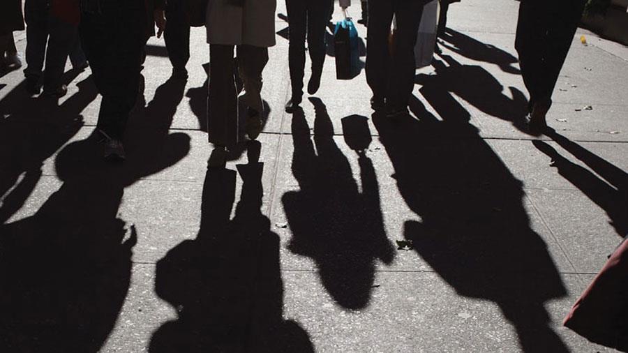 5390808471610446 ανεργία