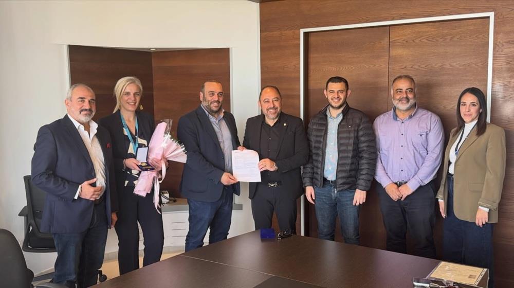 5396185973044700 ΠΛΑΤΕΙΑ ΠΑΡΑΛΙΜΝΙΟΥ