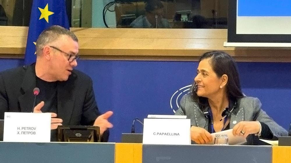 5422046572908227 κλεα