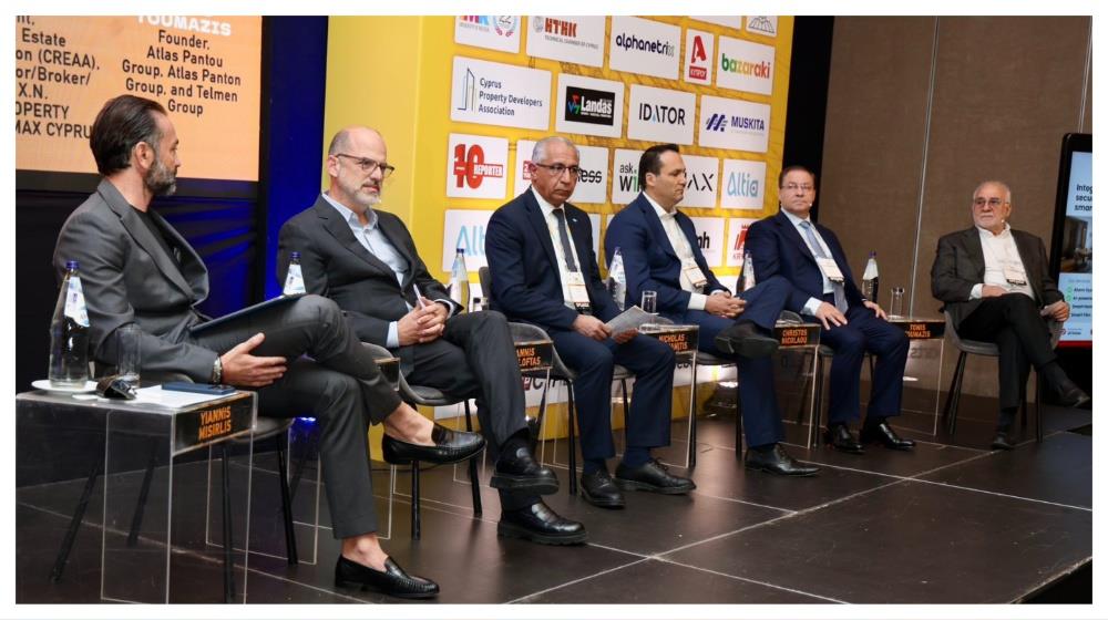 5429884471677807 MixCollage-17-Mar-2026-02-18-PM-5392