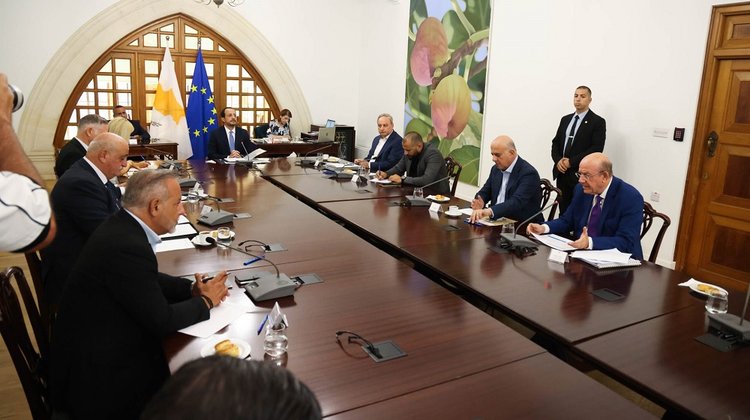 Ενημέρωσε τα κόμματα για την φορολογική μεταρρύθμιση ο Κεραυνός-Αμετάθετος στόχος η εφαρμογή της 1/1/2026