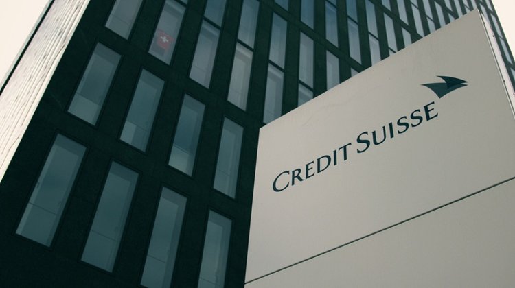 CREDIT SUISSES 8