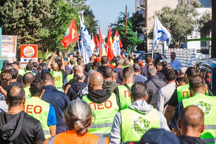 Έπεσε το... κάστρο-Είπαν το «ναι» στην μεσολαβητική πρόταση Παναγιώτου για το σκυρόδεμα οι συντεχνίες