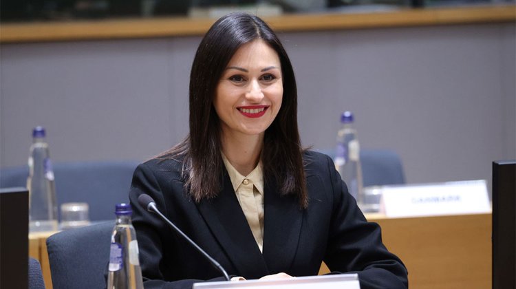 Στο Άμπου Ντάμπι για συνέδριο και επαφές η Μαρία Παναγιώτου-Στο επίκεντρο η διαχείριση υδάτων και η αγροτική ανάπτυξη