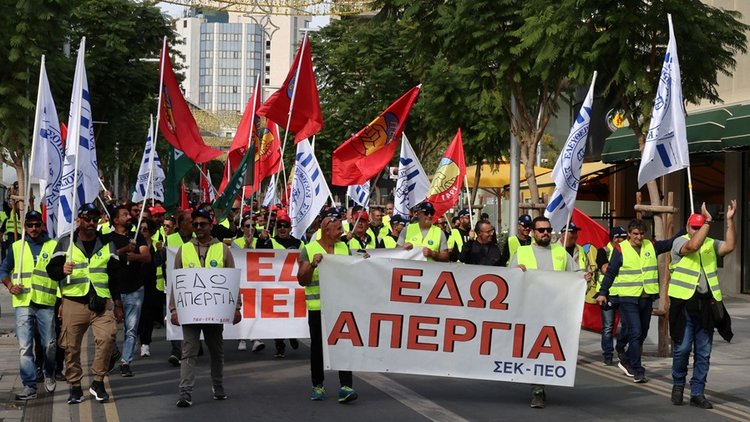 Στο μικροσκόπιο των συντεχνιών η τελική μεσολαβητική πρόταση Παναγιώτου για το σκυρόδεμα