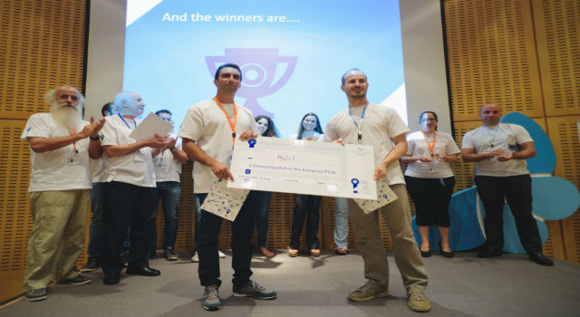 e822eeec-5bc5-49c1-9b78-fbdbb325f994.jpg