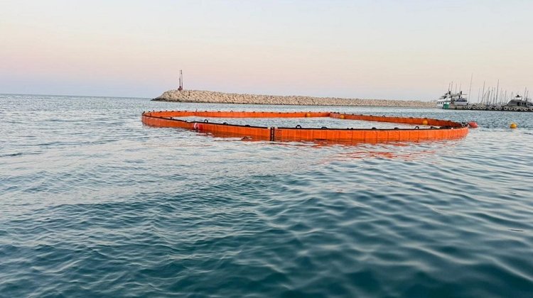Διευκρινήσεις Αρχής Λιμένων Κύπρου για την πυρκαγιά σε ιστιοφόρο σκάφος στην Μαρίνα Λάρνακας