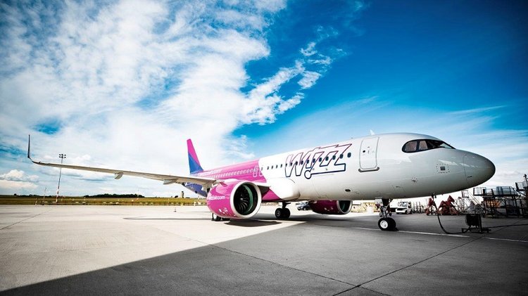 Η Wizz Air καταργεί την γραμμή υψηλής χρέωσης και αναβαθμίζει τις επιλογές εξυπηρέτησης πελατών