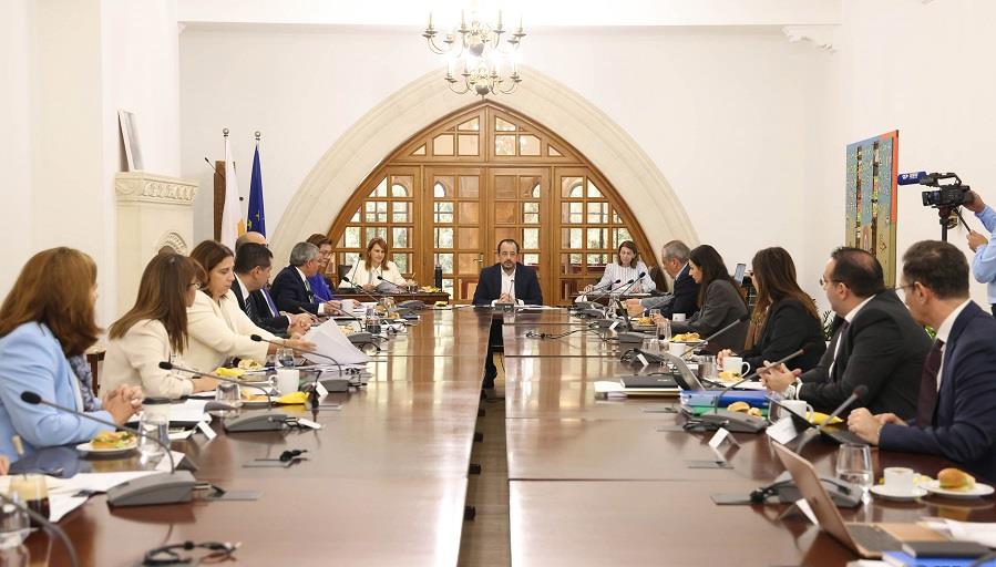 ΥΠΟΥΡΓΙΚΟ ΣΥΜΒΟΥΛΙΟ ΚΑΛΗ