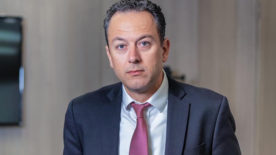 nicolaoupanicos900