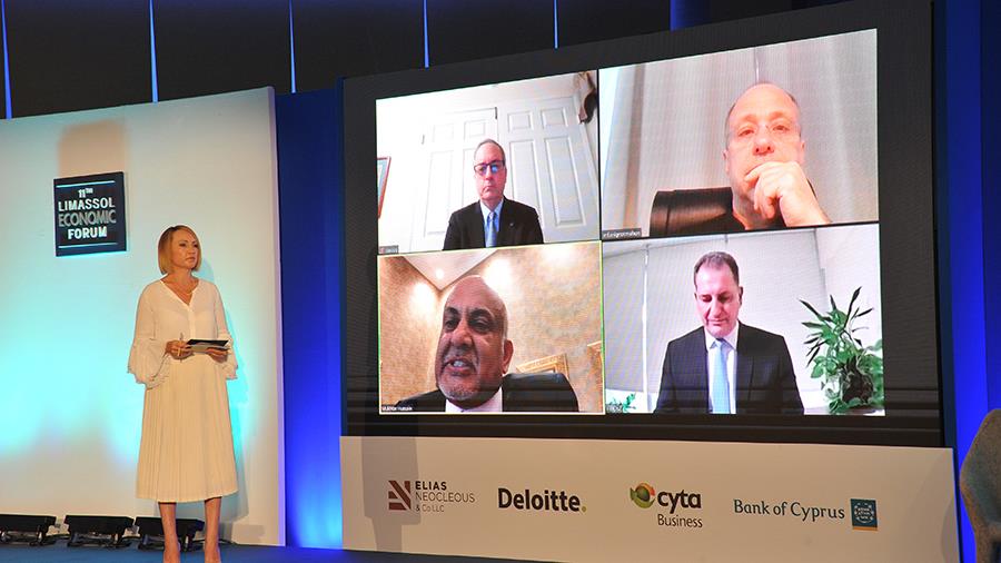 forum11panel