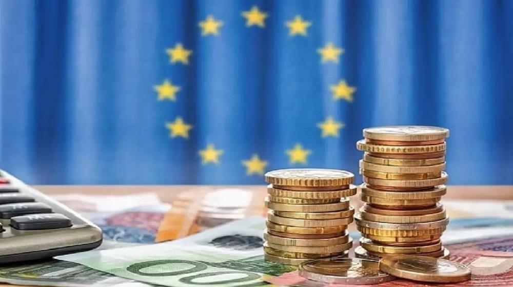 Σε υψηλό 15 μηνών η επιχειρηματική δραστηριότητα στην Ευρωζώνη παρά τους δασμούς Τραμπ