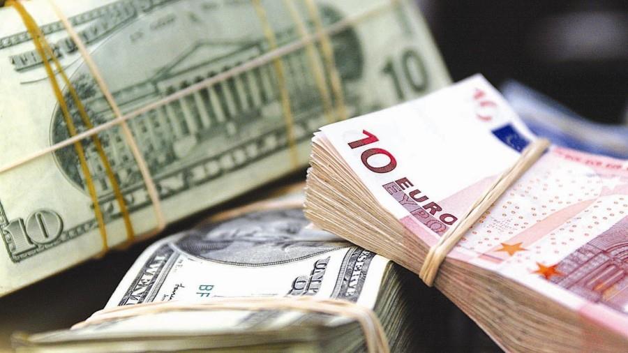 Currency Dollar-Euro