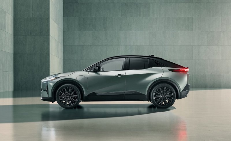 2025 TOYOTA C-HR+ -3